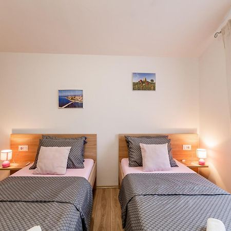 Holiday Home Aria Nin Esterno foto