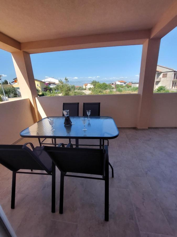 Holiday Home Aria Nin Esterno foto