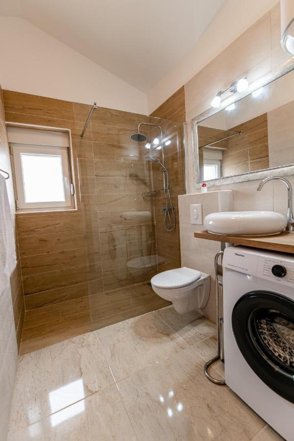 Holiday Home Aria Nin Esterno foto