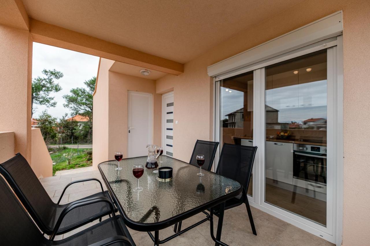 Holiday Home Aria Nin Esterno foto