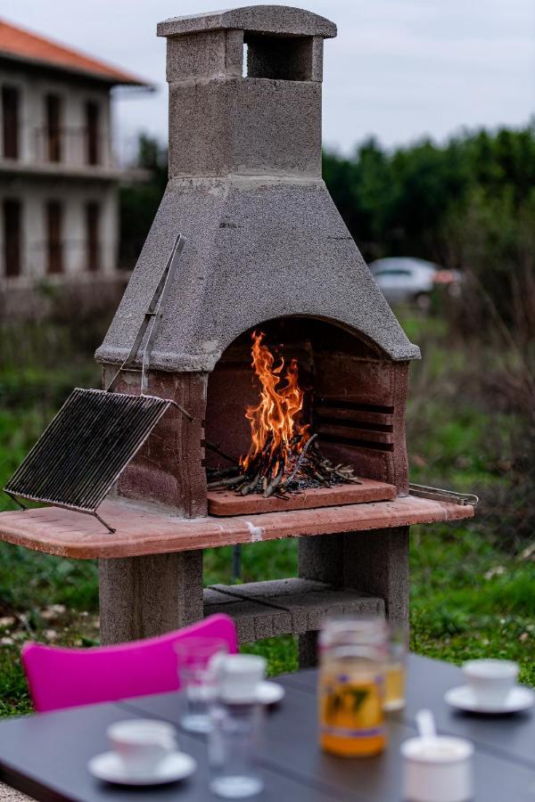 Holiday Home Aria Nin Esterno foto