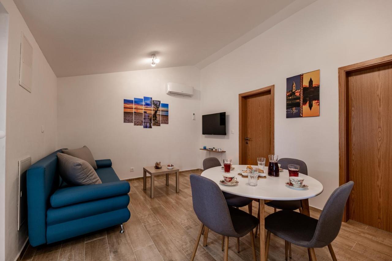 Holiday Home Aria Nin Esterno foto