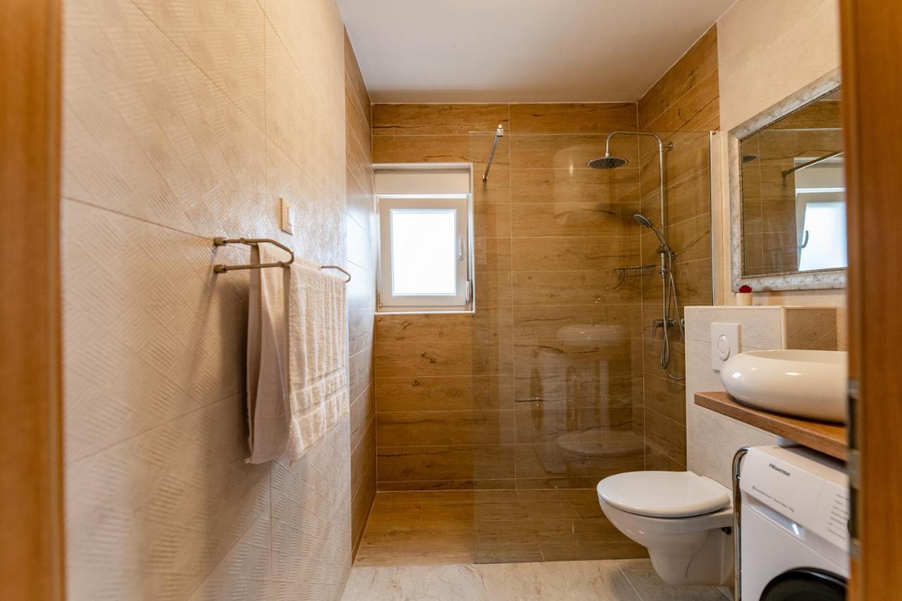 Holiday Home Aria Nin Esterno foto